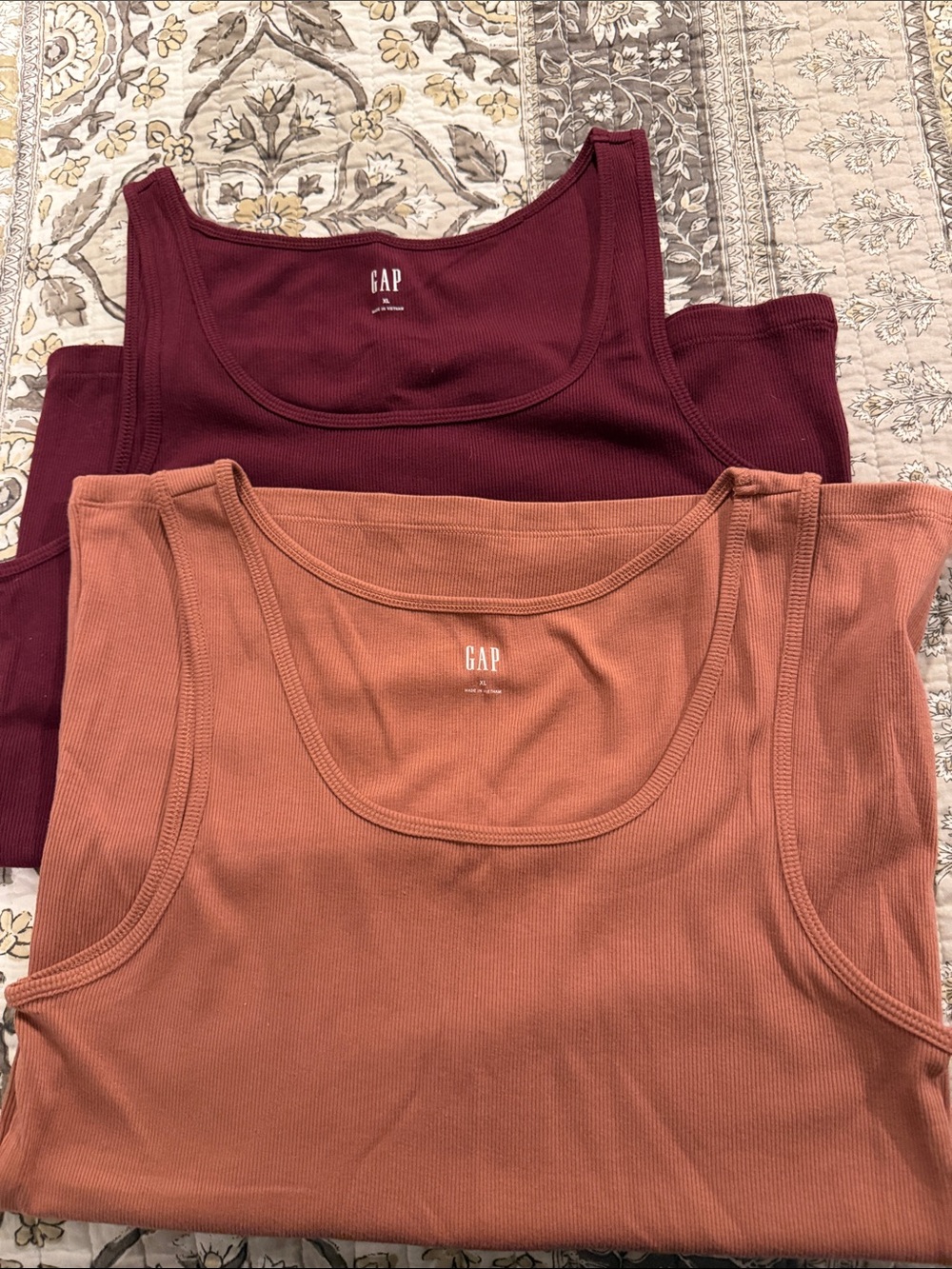 New GAP Ribbed Scoop Tank Duo in Rust and Burgundy